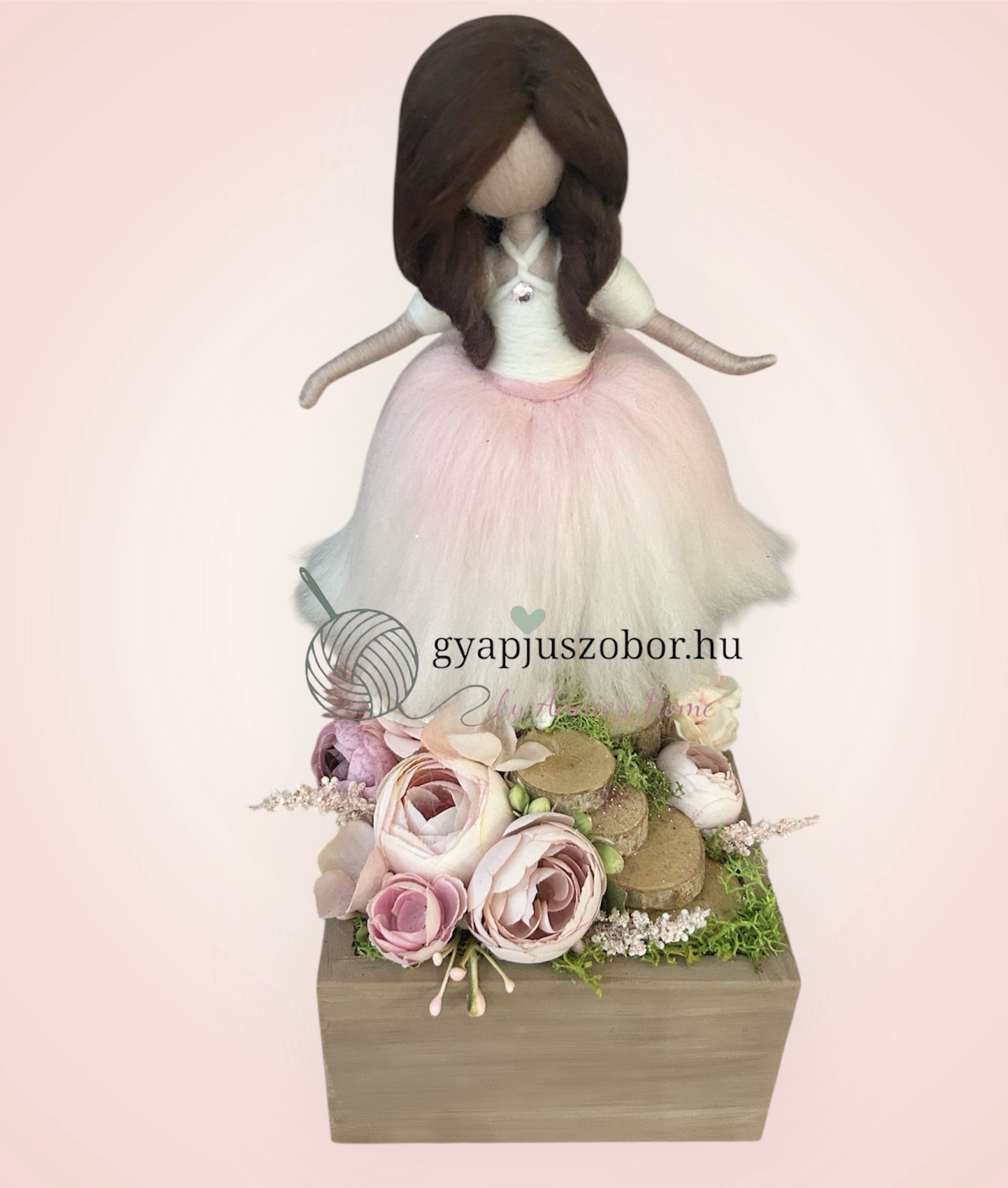 Tündér virágbox
Pasztellrózsaszín/ krém árnyalatban - Image 2